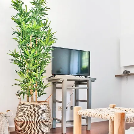 Kopke 113, Local & Spacious 2bed Appartement