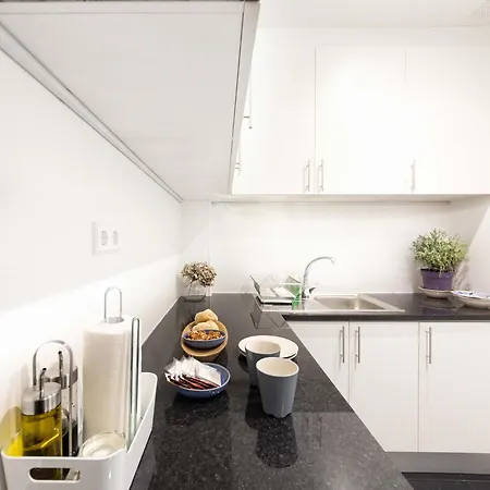 Kopke 113, Local & Spacious 2bed 公寓 *