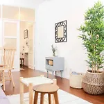 Kopke 113, Local & Spacious 2bed * بورتو