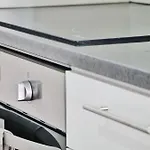 Kopke 113, Local & Spacious 2bed شقة