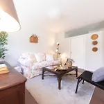 Kopke 113, Local & Spacious 2bed شقة