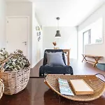 Kopke 113, Local & Spacious 2bed *