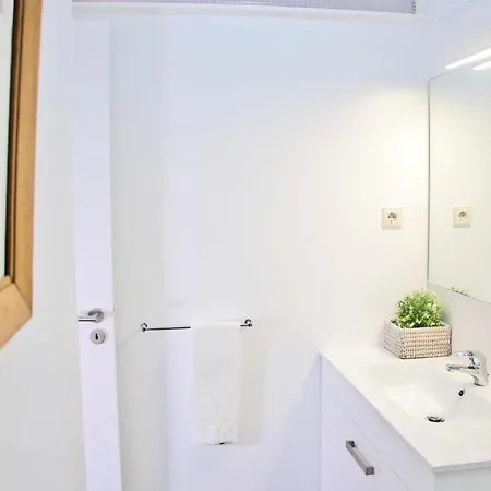 Kopke 113, Local & Spacious 2bed Apartament Porto