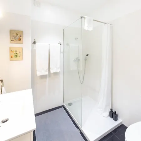 Kopke 113, Local & Spacious 2bed Appartement Oporto