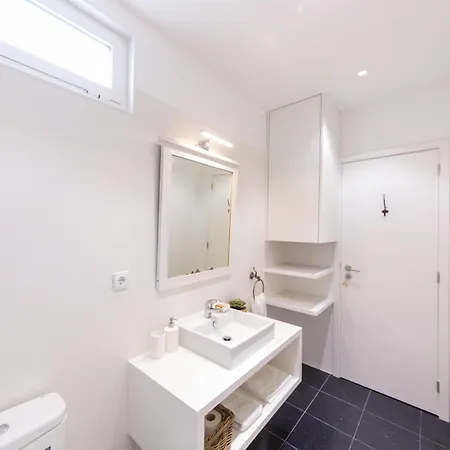 Kopke 113, Local & Spacious 2bed