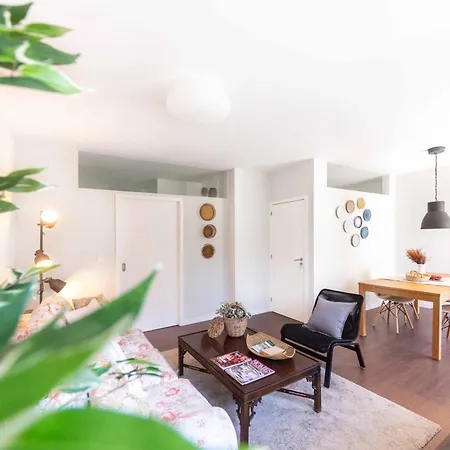 Kopke 113, Local & Spacious 2bed Appartement *