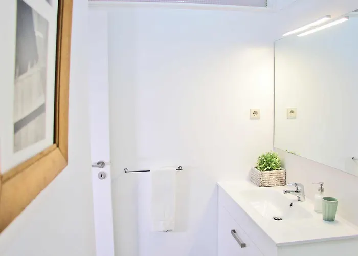 Kopke 113, Local & Spacious 2bed Apartmán Porto