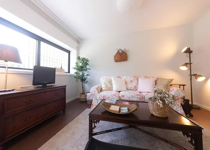 Kopke 113, Local & Spacious 2bed بورتو