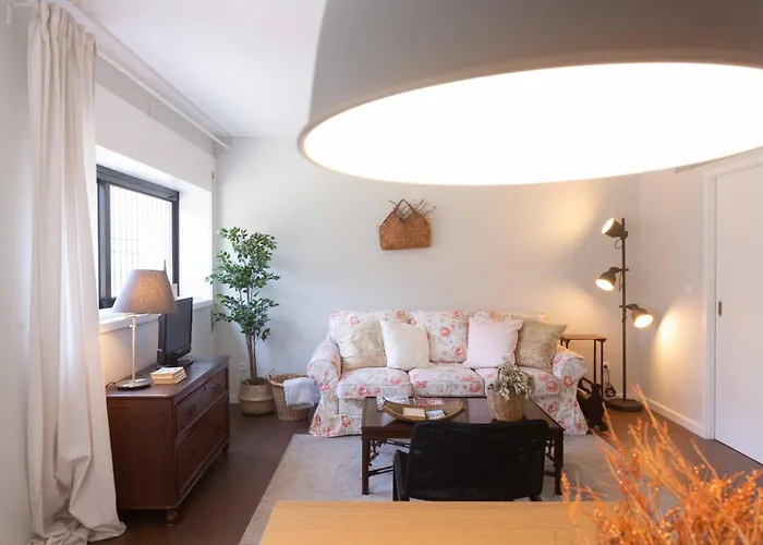 Kopke 113, Local & Spacious 2bed * بورتو