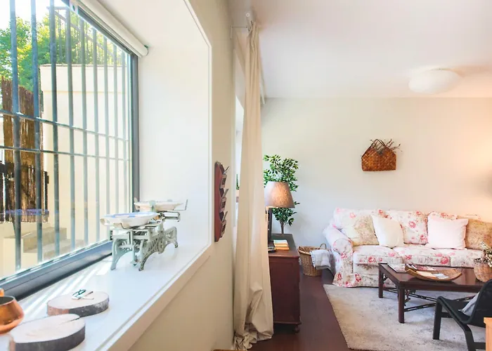 Kopke 113, Local & Spacious 2bed Lejlighed