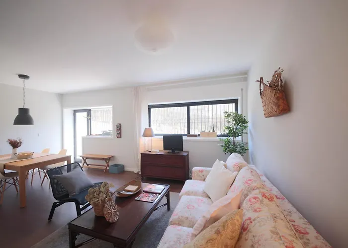 Kopke 113, Local & Spacious 2bed Apartmán Porto