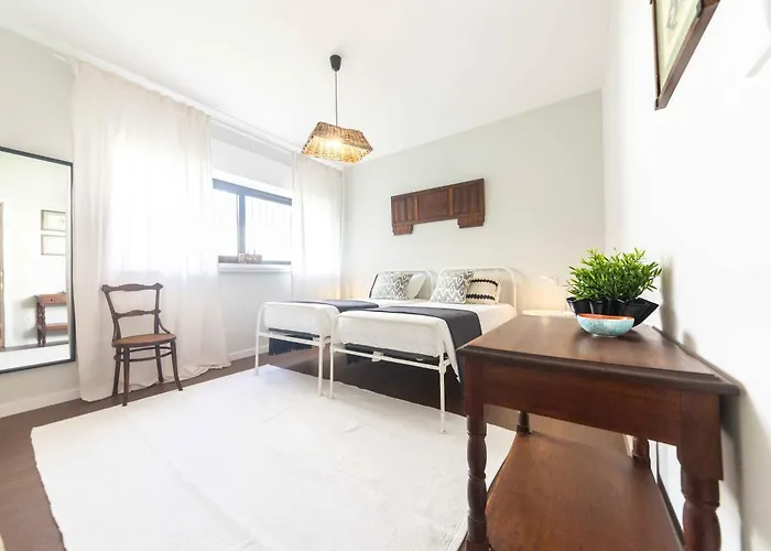 Kopke 113, Local & Spacious 2bed *