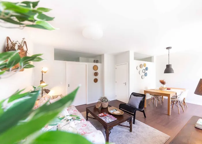 Kopke 113, Local & Spacious 2bed Daire *